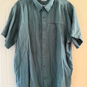 Columbia Men's Blue Shirt button down‎ short sleeve XL